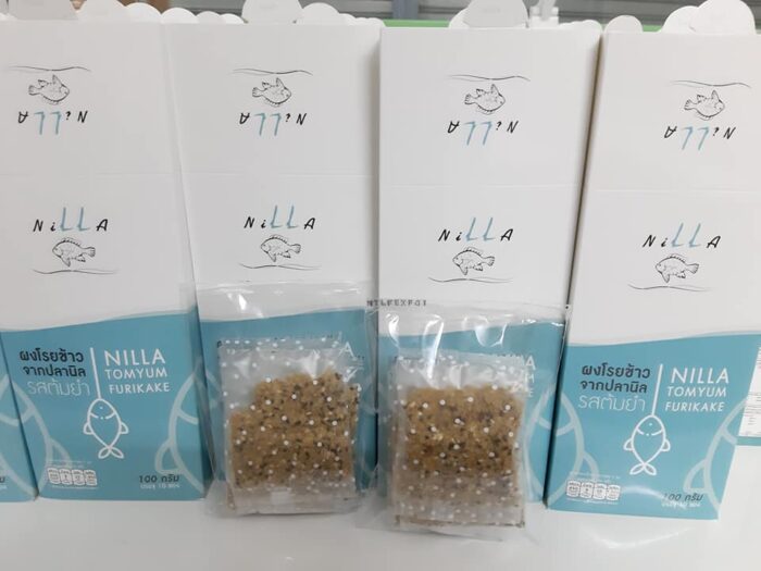 ผงโรยข้าวจากปลานิล รสต้มยำ ขนาด 100 กรัม ตรา Nilla (นิลลา) - รูปภาพ 2