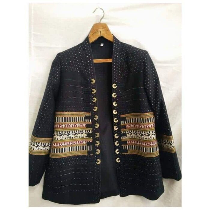 เสื้อคลุม แต่งจก ตรา บานเย็นผ้าทอ